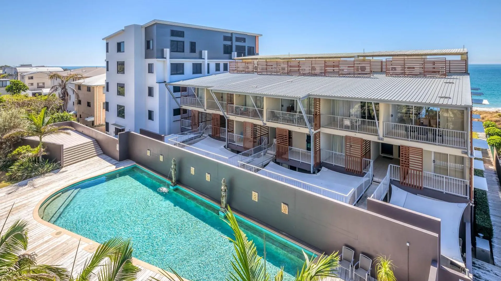 On The Beach Resort Bribie Island Woorim Daire